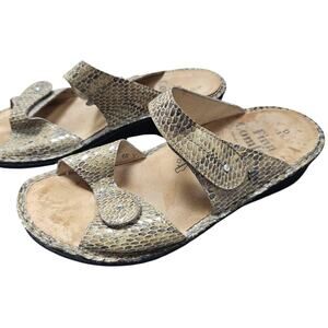 Finn Comfort Sandals Womens EU39 D US 8.5 Slide Wide Snakeskin Embossed Leather